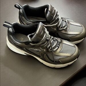 Avia Men's Charcoal and White Athletic Shoes.  Only worn once.